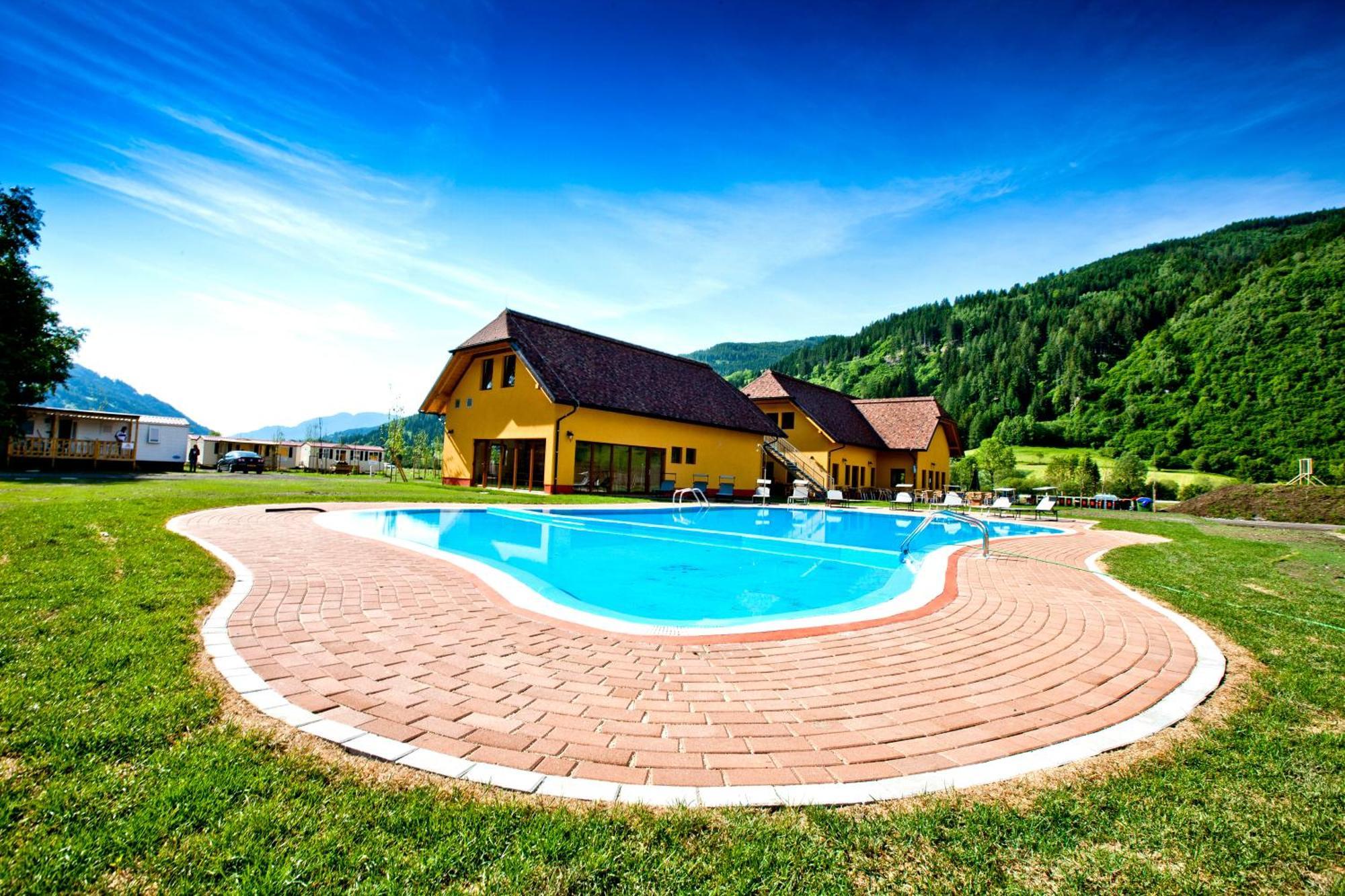 Albatross Mobile Homes On Camping Bella Austria Sankt Peter am Kammersberg Exterior photo