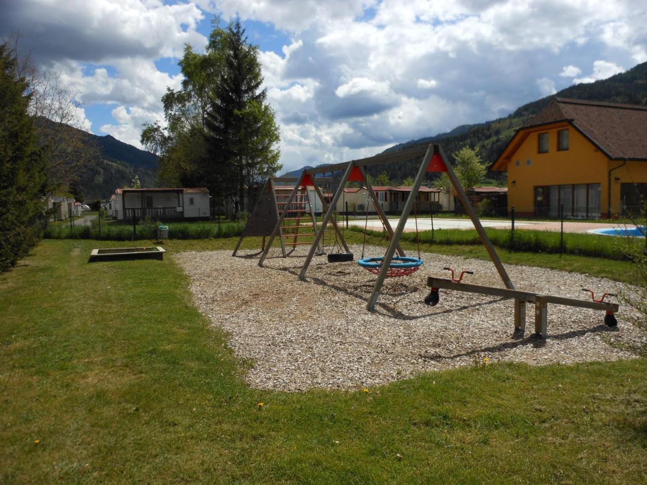 Albatross Mobile Homes On Camping Bella Austria Sankt Peter am Kammersberg Exterior photo